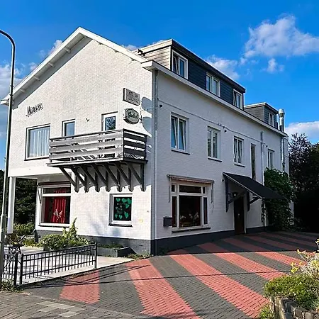 Mimosa Hotel