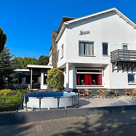 Mimosa Hotel